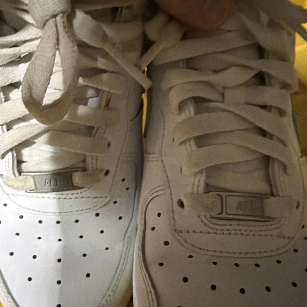White air force 1s Us 7